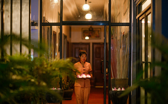 RELAX AT OUR COOL SENSE SPA AND ENJOY WITH 25% DISCOUNT OR 30 MINUTE FACIAL TREATMENT FREE